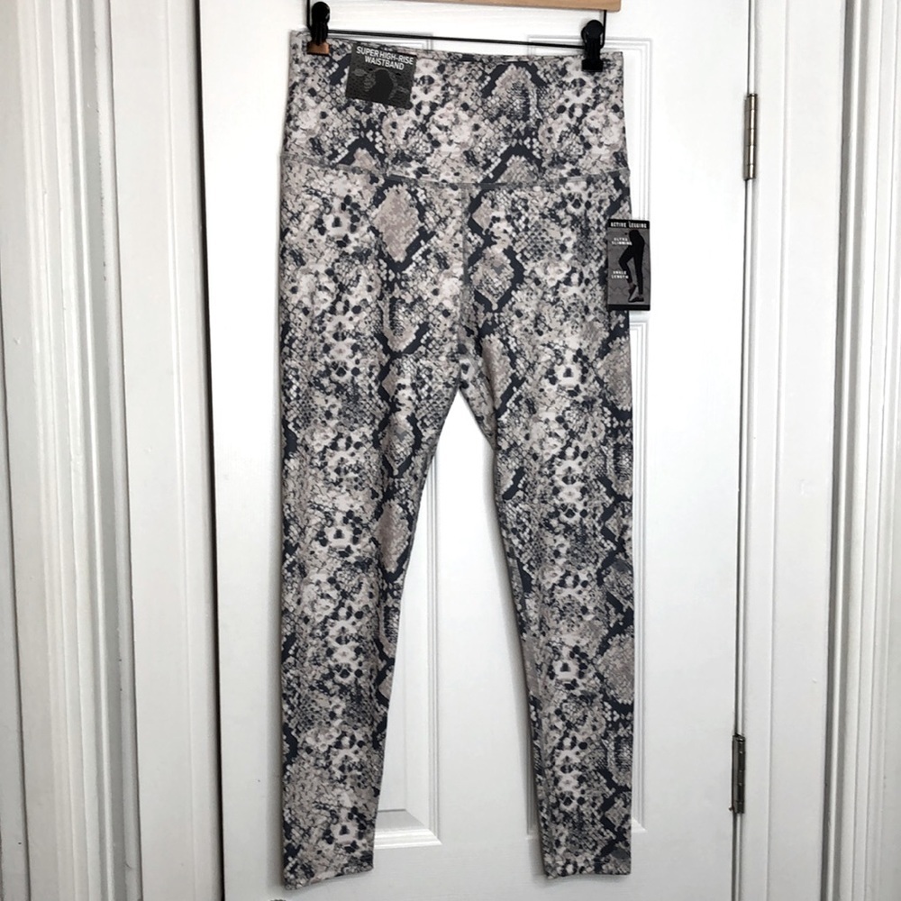 NWT Embrace your Love super High Waisted, ultra slimming, ankle length, SZ Large